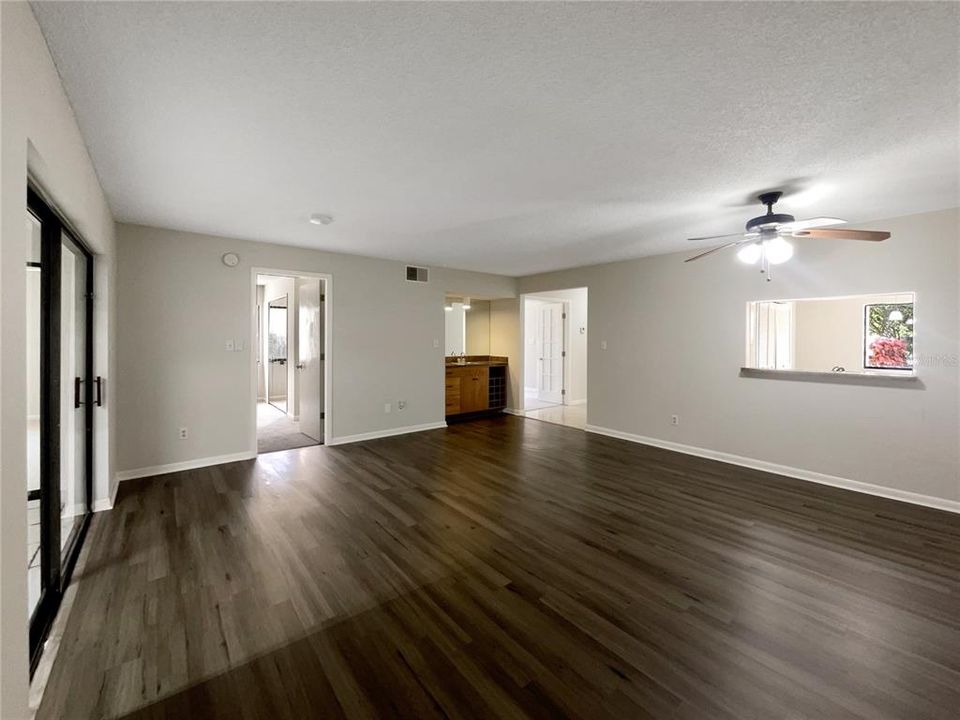 For Sale: $190,000 (2 beds, 2 baths, 1278 Square Feet)