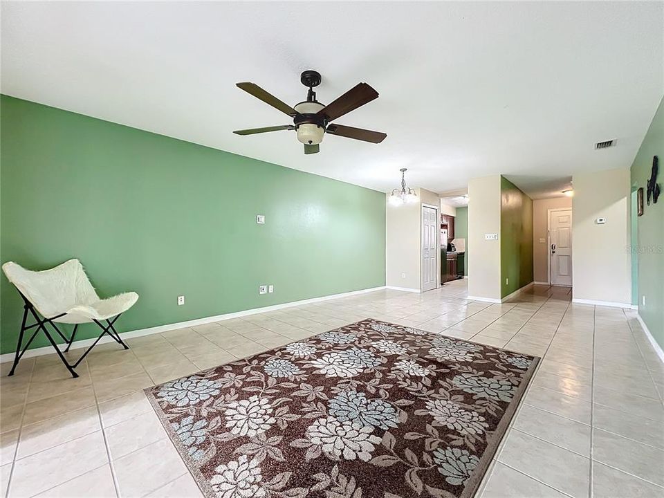 For Sale: $219,000 (2 beds, 2 baths, 1058 Square Feet)