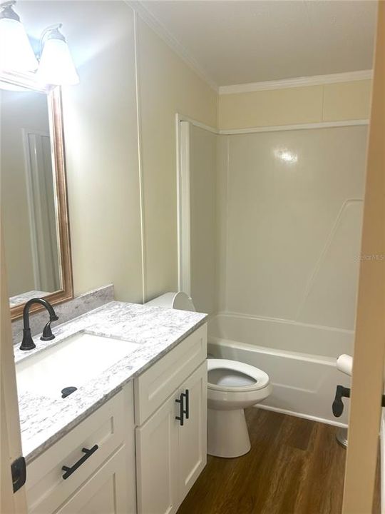 2nd bathroom in hallway