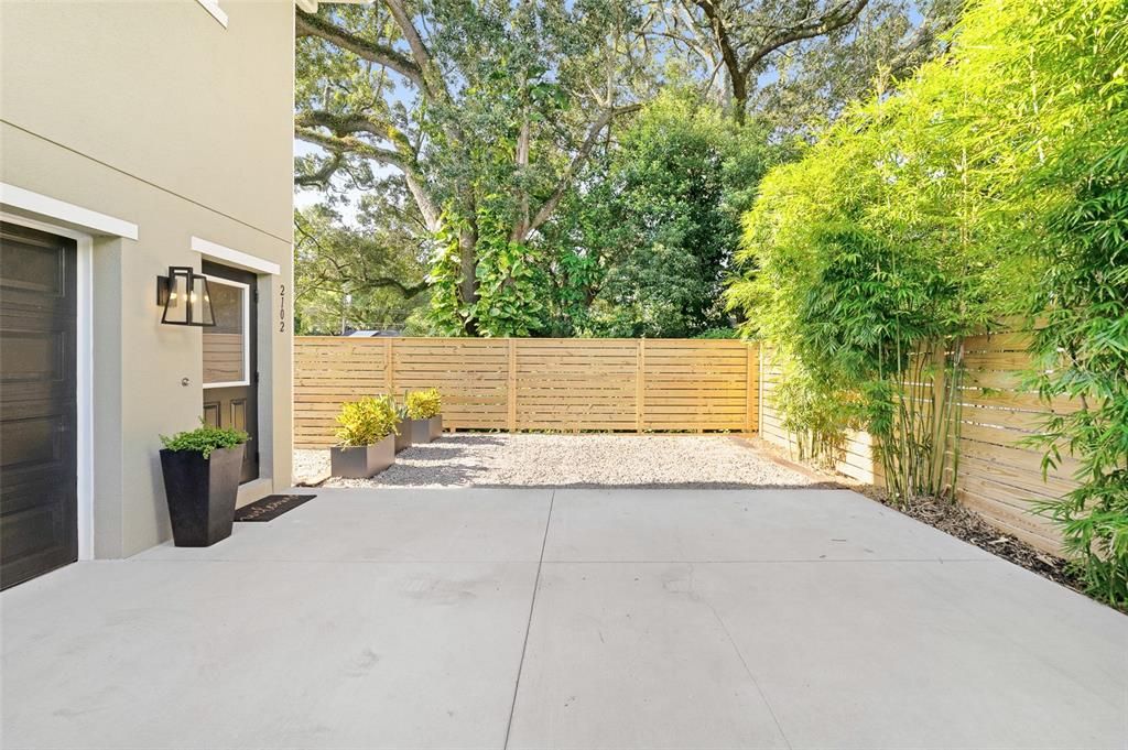 Recently Rented: $2,200 (1 beds, 1 baths, 576 Square Feet)