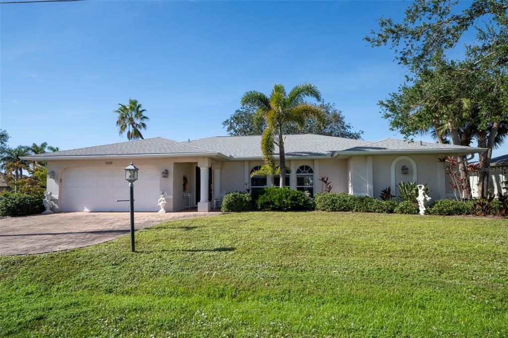 Beautiful home in Burnt Store Meadows