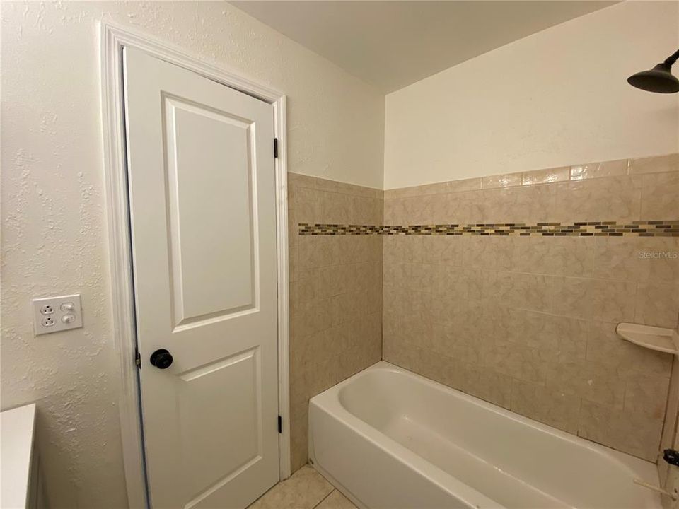 For Sale: $179,000 (2 beds, 2 baths, 1125 Square Feet)