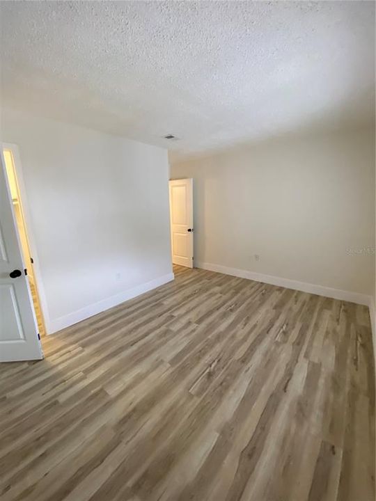 For Sale: $179,000 (2 beds, 2 baths, 1125 Square Feet)