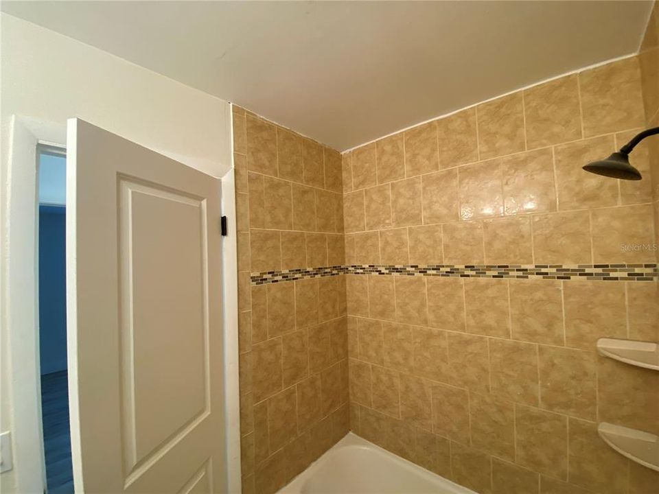 For Sale: $179,000 (2 beds, 2 baths, 1125 Square Feet)