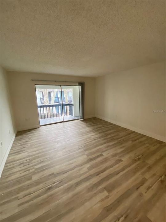 For Sale: $179,000 (2 beds, 2 baths, 1125 Square Feet)