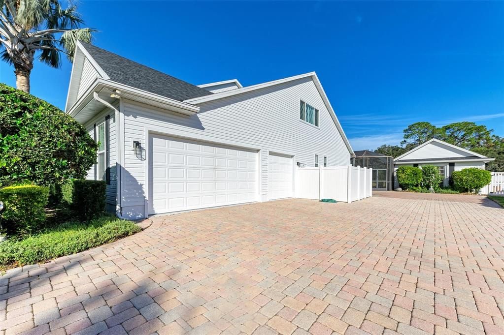 Oversized 3 car garage with tall ceilings