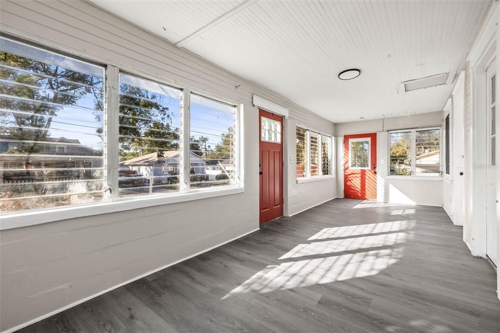 Covered Front Porch entrance