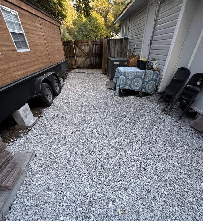 Tiny House/Unit B Walkway