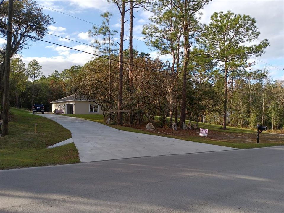 For Sale: $489,000 (3 beds, 2 baths, 1733 Square Feet)