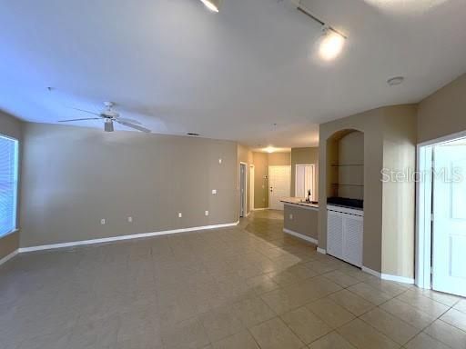 For Rent: $1,675 (2 beds, 2 baths, 1111 Square Feet)