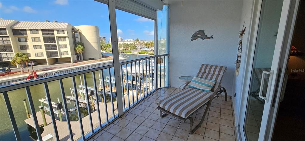 For Rent: $2,200 (2 beds, 2 baths, 1156 Square Feet)