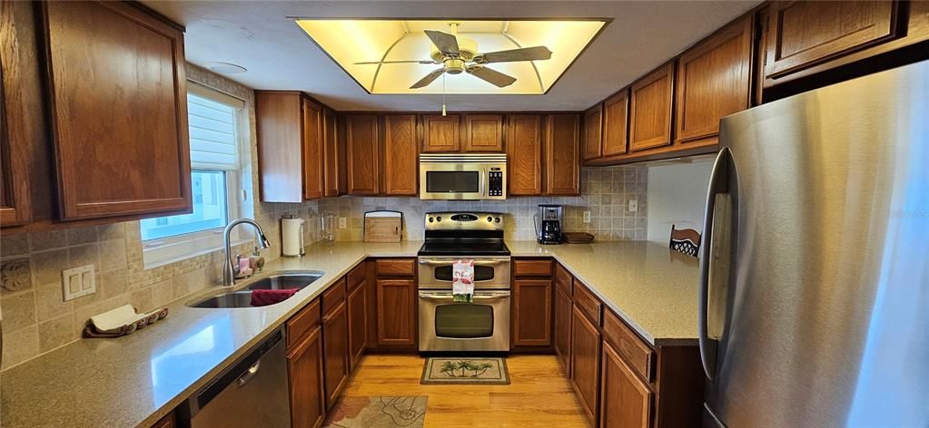 For Rent: $2,200 (2 beds, 2 baths, 1156 Square Feet)