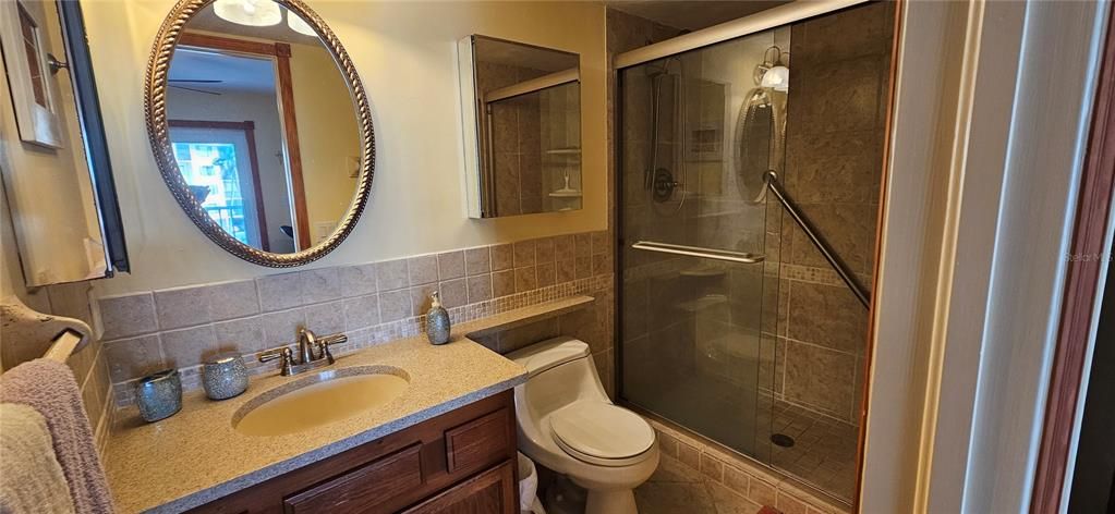 For Rent: $2,200 (2 beds, 2 baths, 1156 Square Feet)