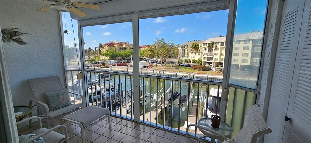 For Rent: $2,200 (2 beds, 2 baths, 1156 Square Feet)