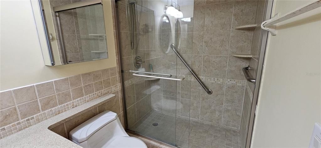 For Rent: $2,200 (2 beds, 2 baths, 1156 Square Feet)