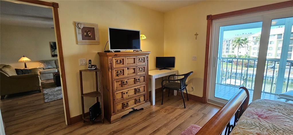 For Rent: $2,200 (2 beds, 2 baths, 1156 Square Feet)