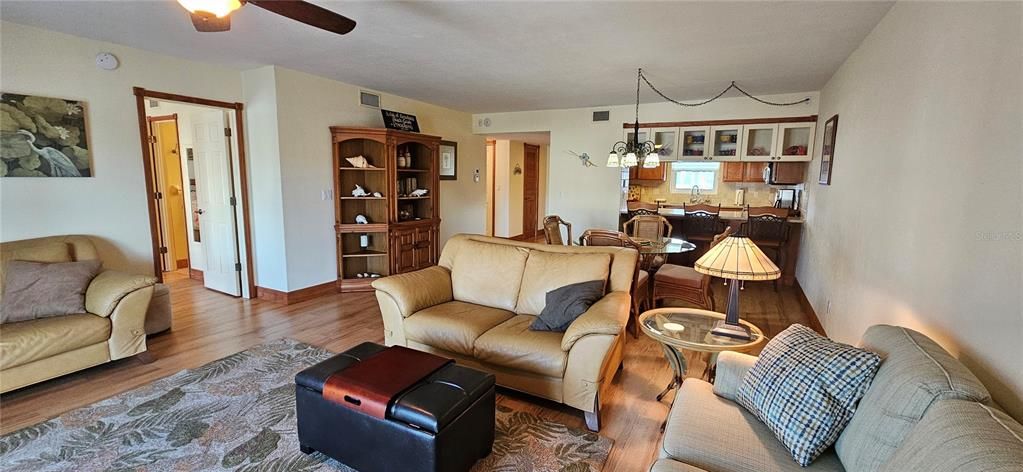 For Rent: $2,200 (2 beds, 2 baths, 1156 Square Feet)