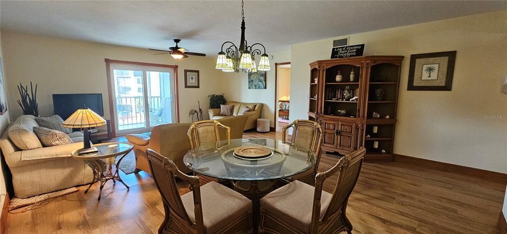 For Rent: $2,200 (2 beds, 2 baths, 1156 Square Feet)