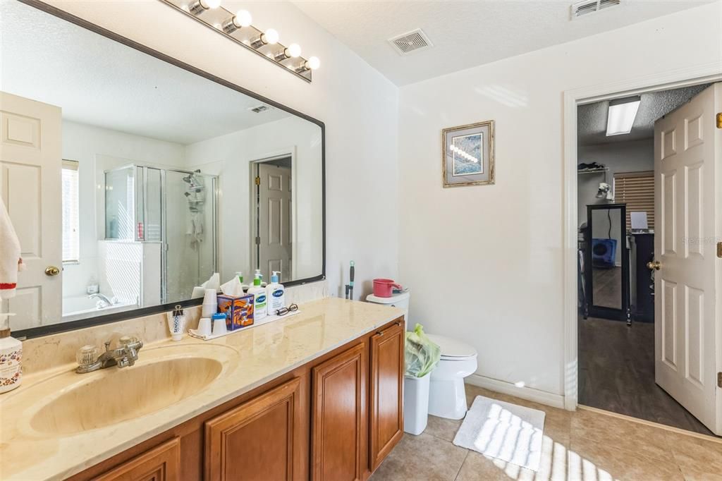 For Sale: $449,900 (3 beds, 2 baths, 2924 Square Feet)