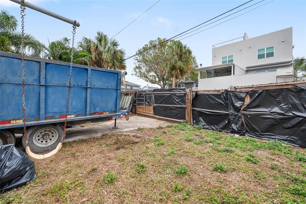 Backyard Driveway Alleyway Access