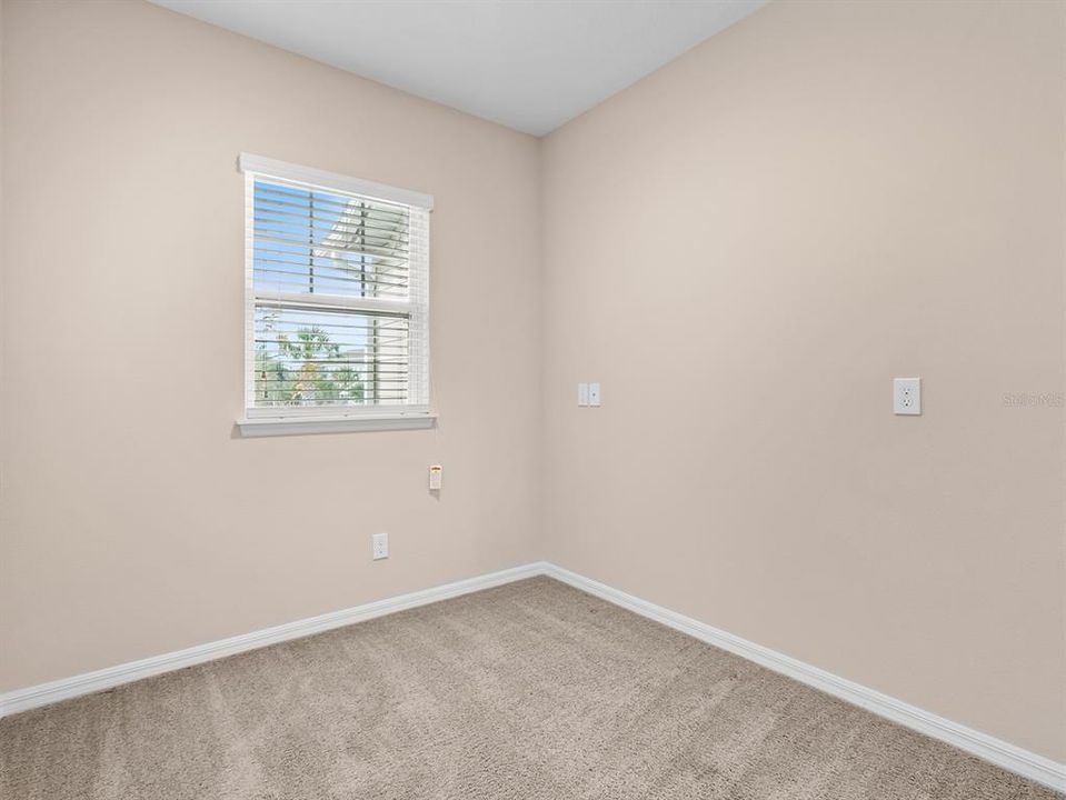 For Sale: $375,000 (2 beds, 2 baths, 1484 Square Feet)