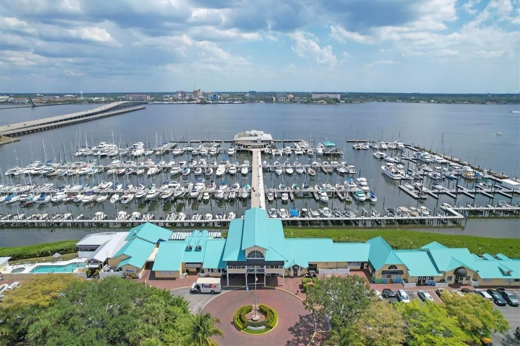 Minutes to Marina and Palmetto Boat ramp