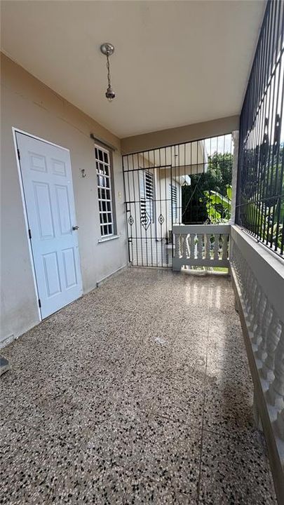 En Venta: $305,000 (5 camas, 0 baños, 2259 Pies cuadrados)