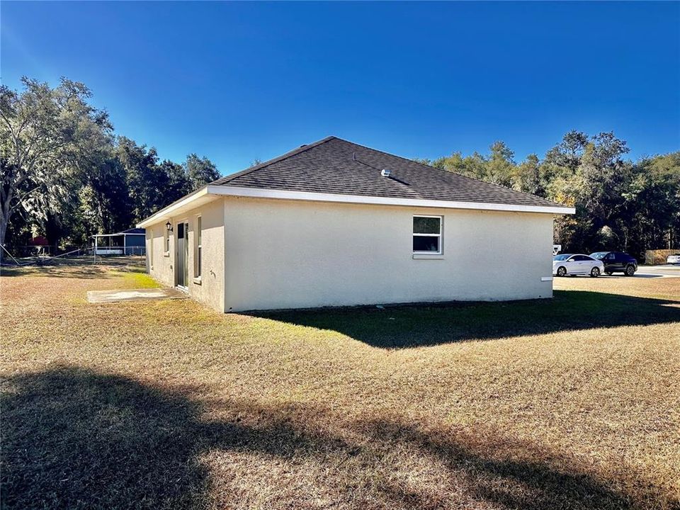 For Sale: $260,000 (3 beds, 2 baths, 1331 Square Feet)