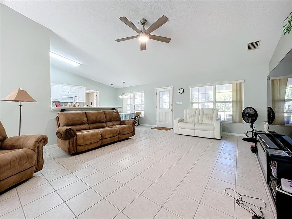 For Sale: $445,000 (3 beds, 2 baths, 1908 Square Feet)