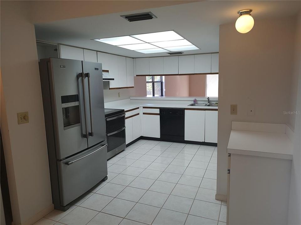 For Sale: $289,000 (2 beds, 2 baths, 1197 Square Feet)