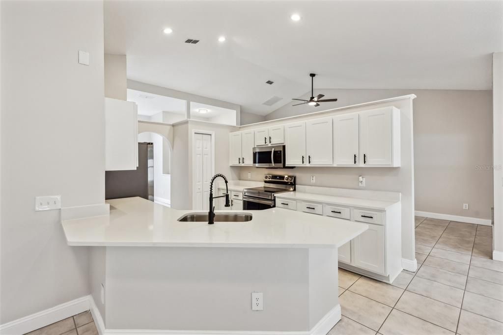 Active With Contract: $429,900 (3 beds, 2 baths, 1793 Square Feet)