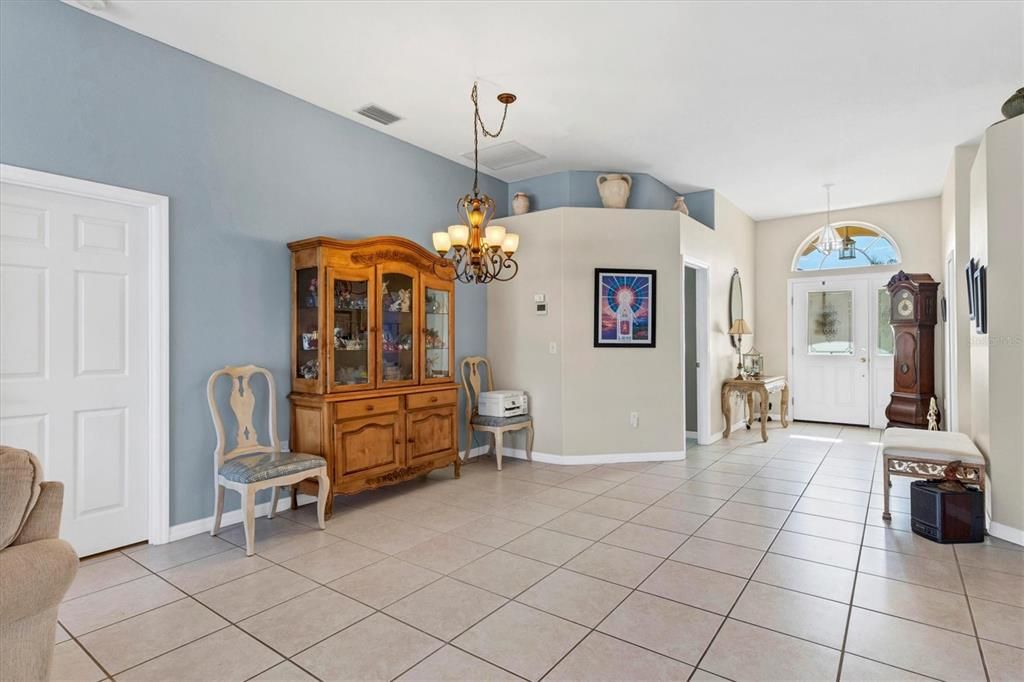 For Sale: $489,000 (3 beds, 2 baths, 1612 Square Feet)