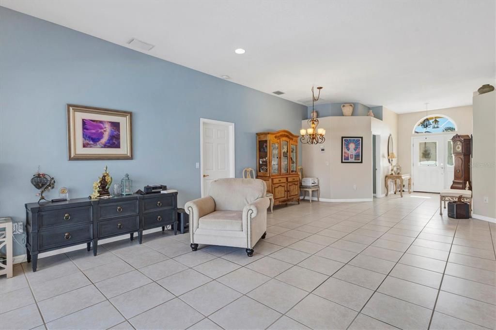 For Sale: $489,000 (3 beds, 2 baths, 1612 Square Feet)