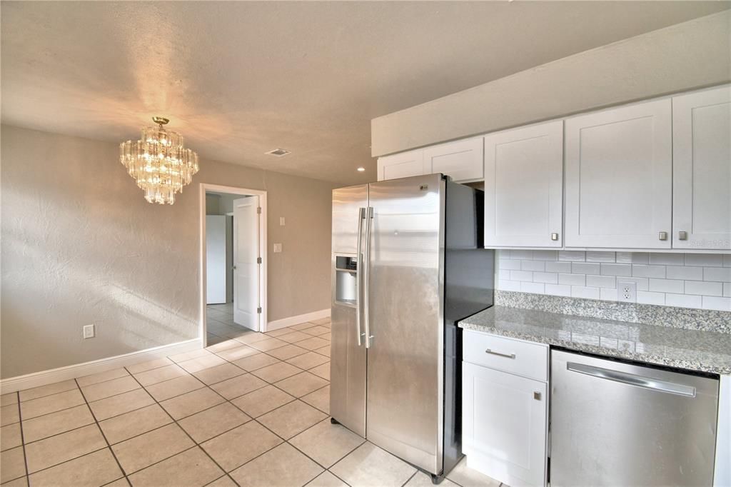 Active With Contract: $160,000 (3 beds, 1 baths, 1016 Square Feet)