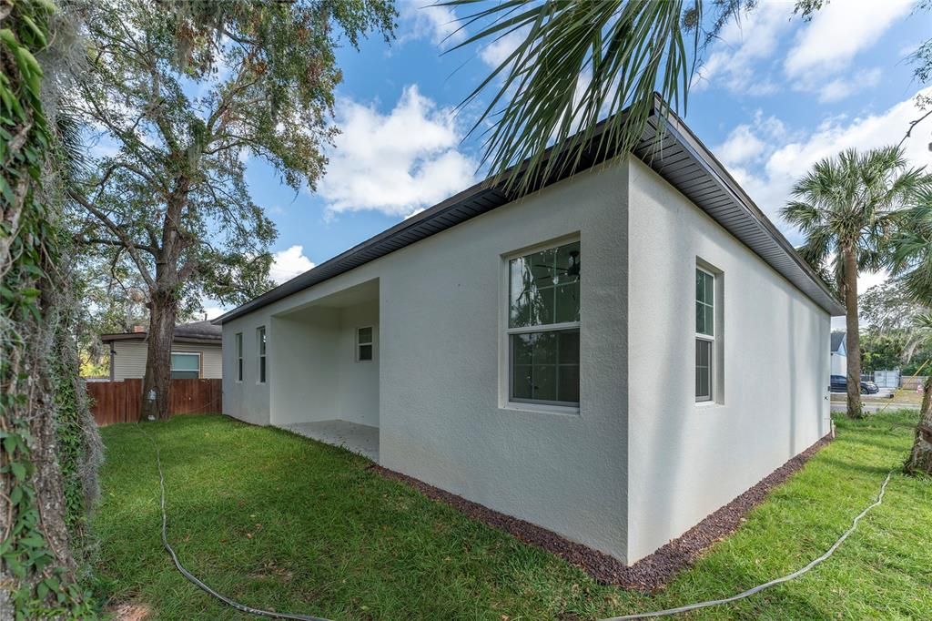 For Sale: $472,000 (3 beds, 2 baths, 1382 Square Feet)