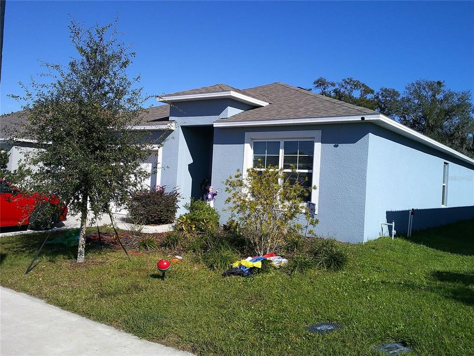 For Sale: $309,900 (4 beds, 2 baths, 1828 Square Feet)