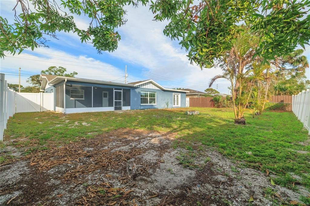 For Sale: $515,000 (3 beds, 2 baths, 1604 Square Feet)