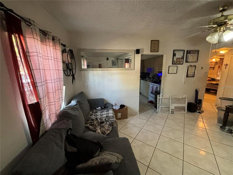 For Sale: $199,000 (2 beds, 2 baths, 1100 Square Feet)