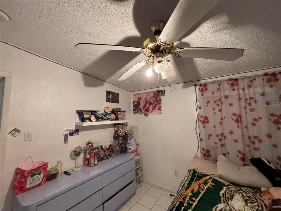 For Sale: $199,000 (2 beds, 2 baths, 1100 Square Feet)