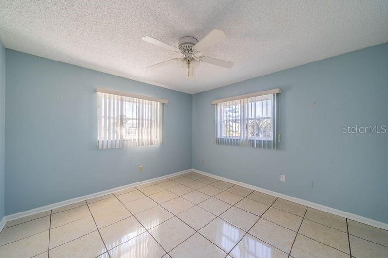 Guest bedroom