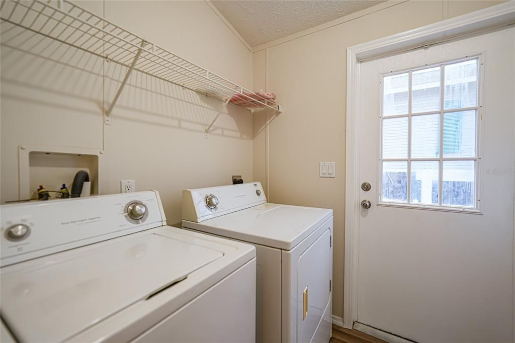 For Sale: $249,000 (2 beds, 2 baths, 800 Square Feet)