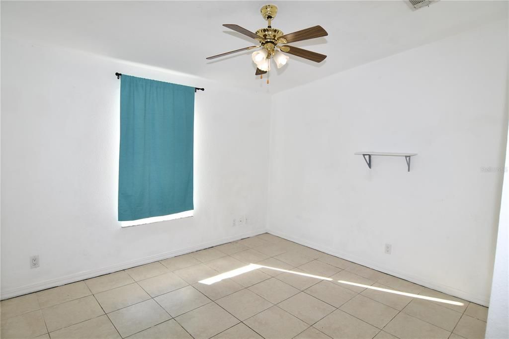 For Sale: $215,000 (3 beds, 2 baths, 2004 Square Feet)