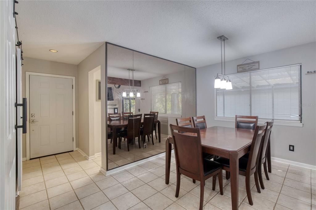 For Sale: $265,900 (3 beds, 2 baths, 1282 Square Feet)