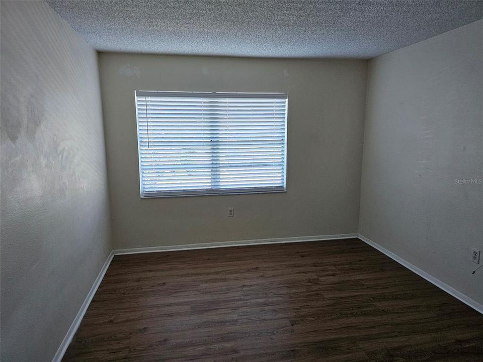 For Rent: $1,500 (2 beds, 1 baths, 864 Square Feet)