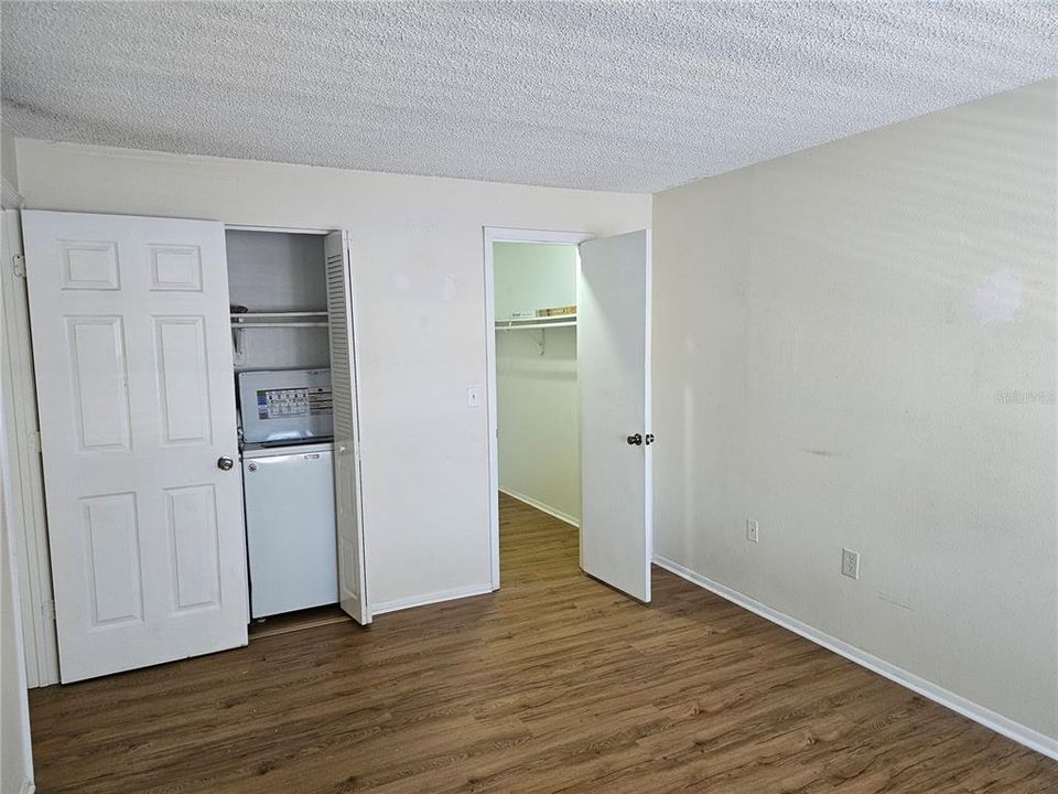 For Rent: $1,500 (2 beds, 1 baths, 864 Square Feet)