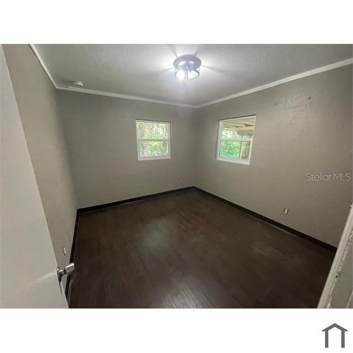 For Rent: $1,857 (2 beds, 1 baths, 1352 Square Feet)