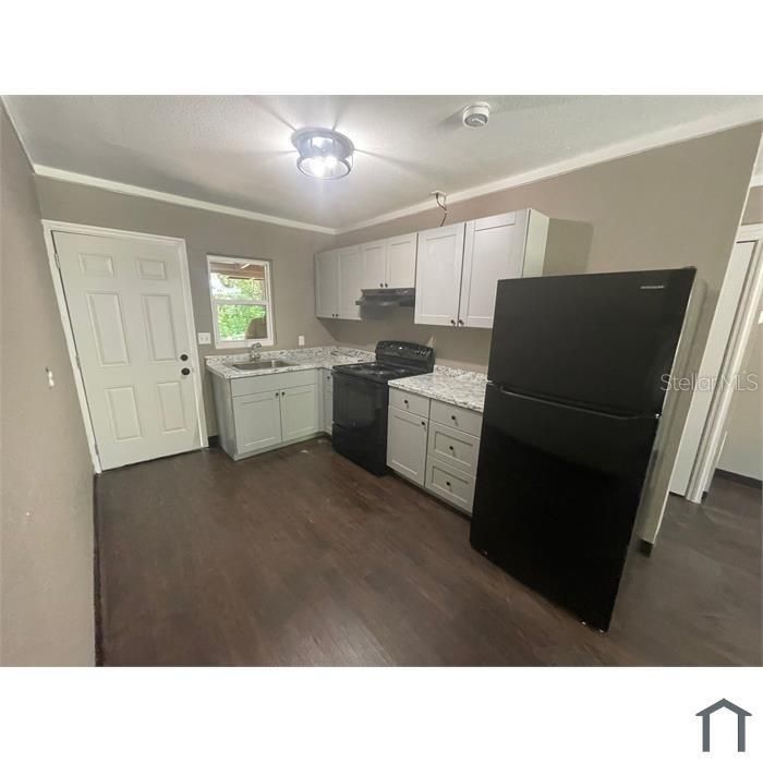 For Rent: $1,857 (2 beds, 1 baths, 1352 Square Feet)