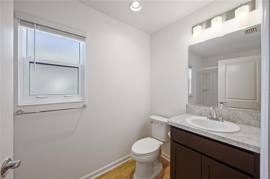 For Sale: $324,900 (2 beds, 2 baths, 1266 Square Feet)