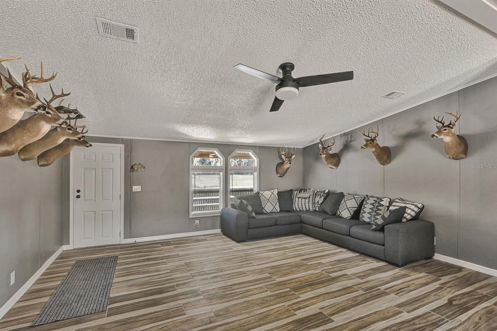 For Sale: $549,900 (4 beds, 3 baths, 2356 Square Feet)