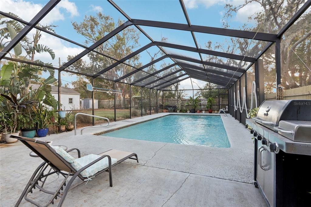 Active With Contract: $459,000 (3 beds, 2 baths, 1746 Square Feet)